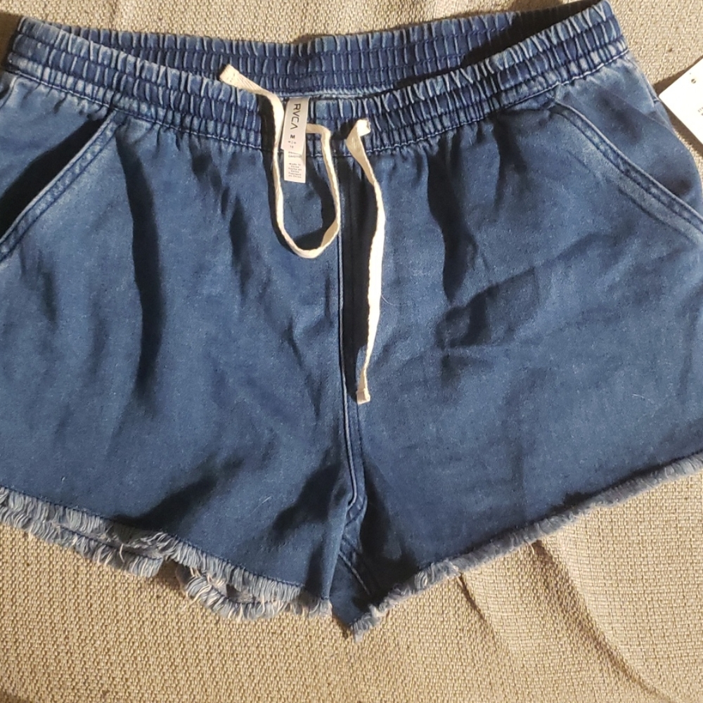 Never worn RVCA shorts size medium/10